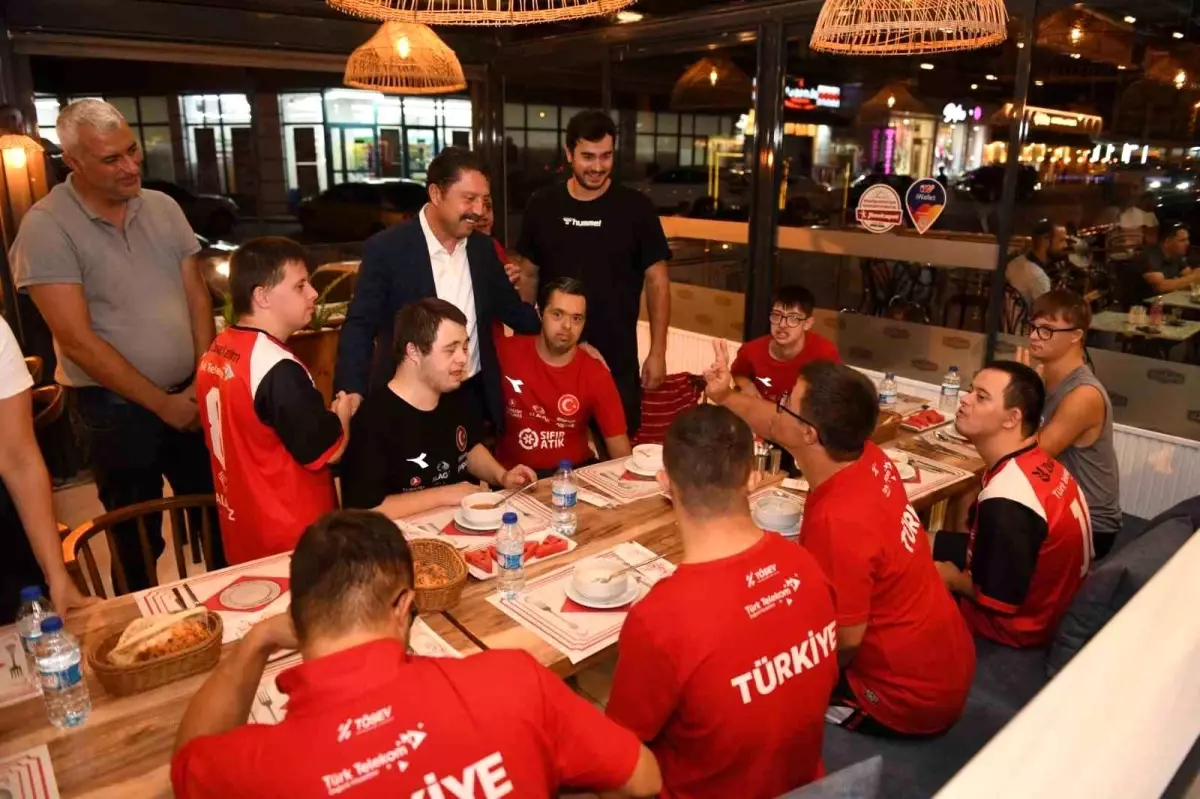 Beypazarı Belediye Başkanı Down Basketbol Milli Takımı ile Buluştu