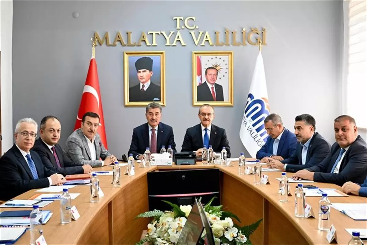Hazine ve Maliye Bakan Yardımcısı Malatya Valisi’ni ziyaret etti