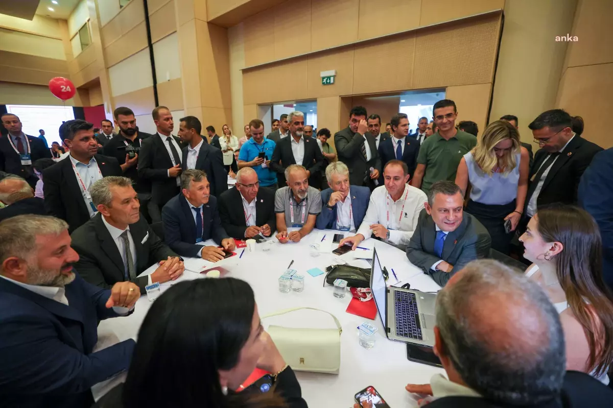 CHP’de Program Değişiklikleri Tartışılıyor