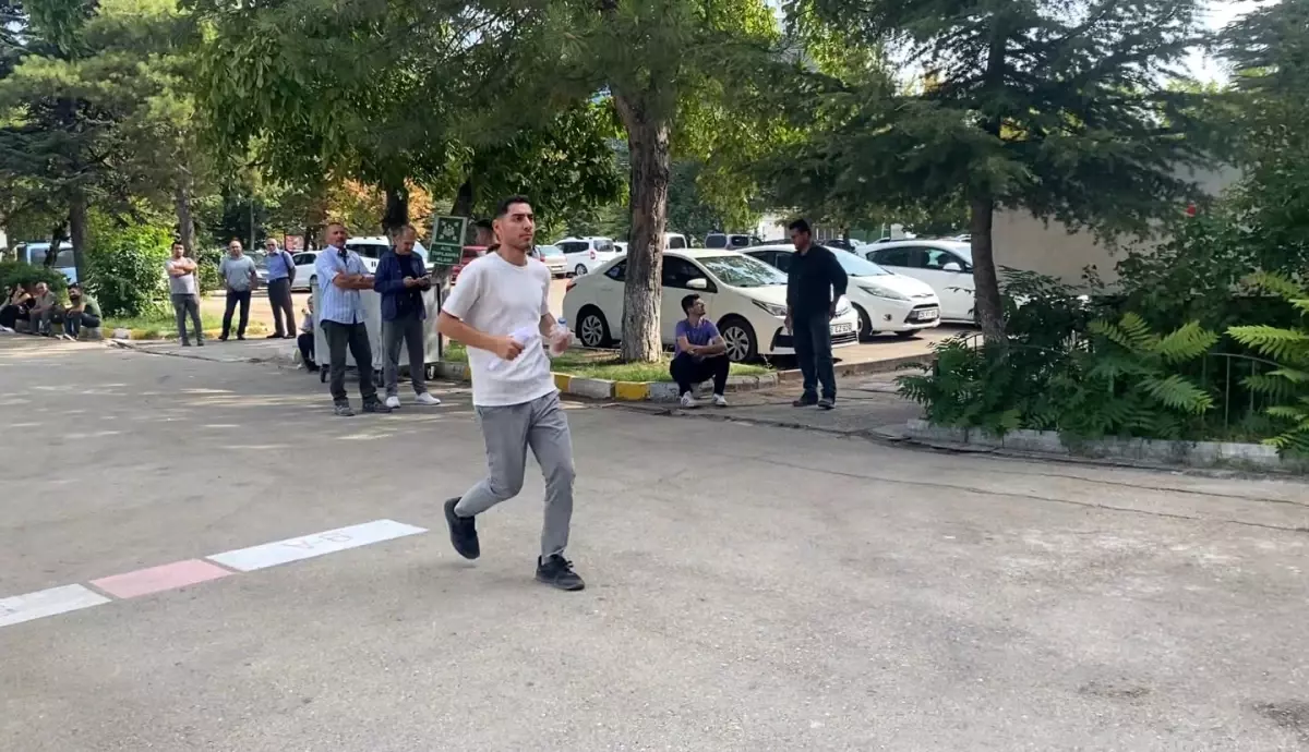 KPSS’ye piercing takıları nedeniyle giremeyen kadın adaylara yardım