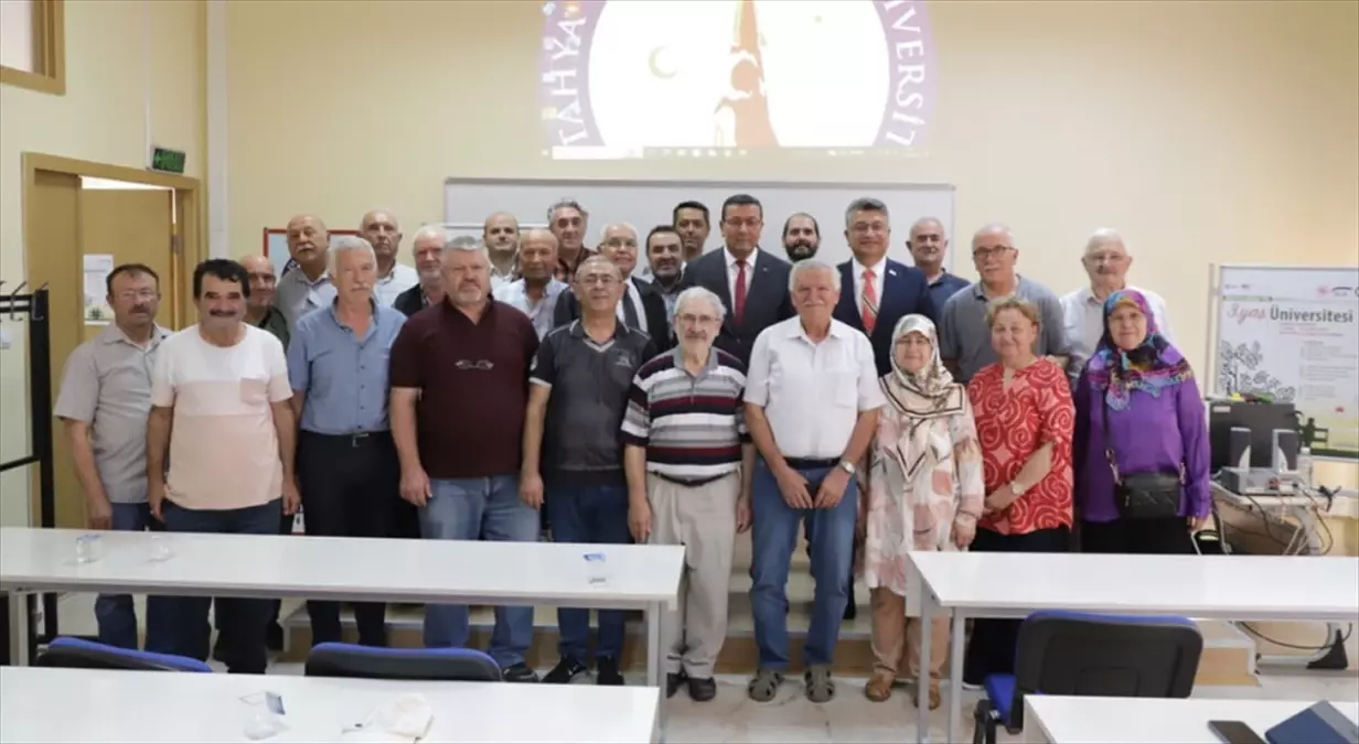 Kütahya’da 3. Yaş Üniversitesi Açıldı