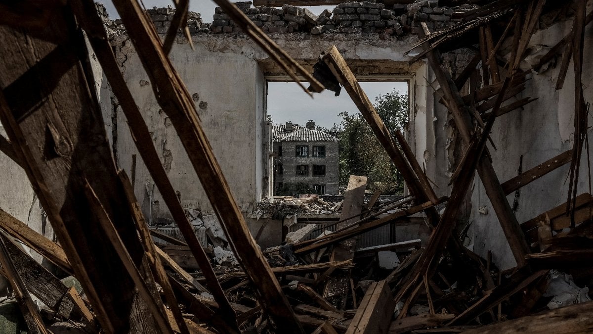 Rusya otele füze attı: 1’i çocuk 2 kişi öldü