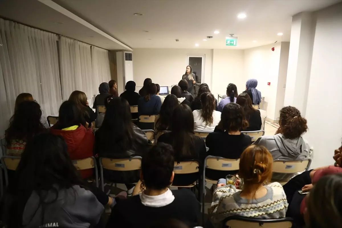 Antalya’da Kadına Yönelik Şiddetle Mücadele Eğitim Programları Düzenlendi