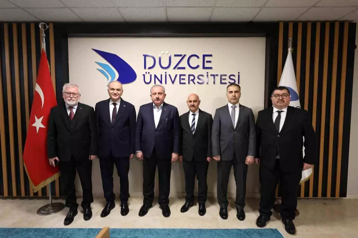 Mustafa Şentop Düzce Üniversitesi’nde Anayasa Programı Düzenledi