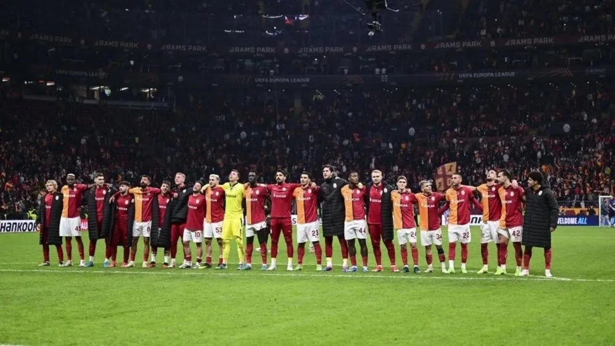 Son dakika: Galatasaray’da büyük değişim! İki kulvarı da kasıp kavuruyor…