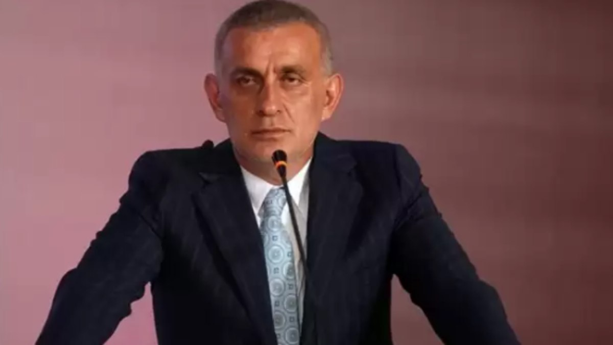 TFF Başkanı Hacıosmanoğlu’ndan sert sözler: Ben Ali Koç’a yalakalık mı yapıyormuşum